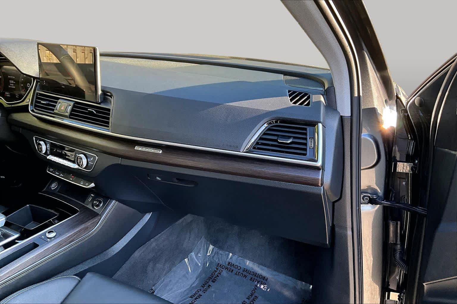 Used 2024 Daytona Gray Pearl Effect Audi S line Premium Plus image 19