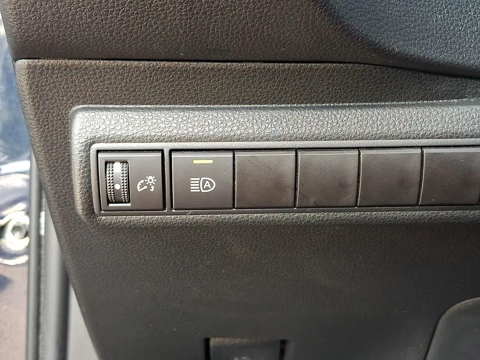 Used 2023 Blueprint Toyota LE image 29