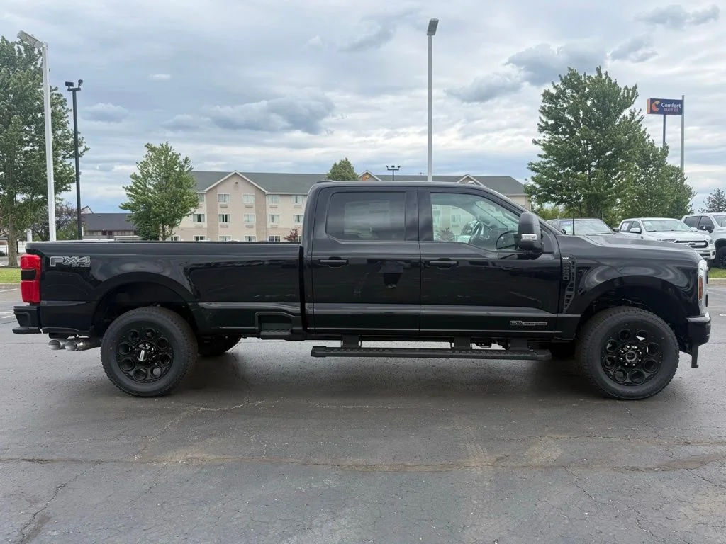 New 2026 Black Ford XLT image 2