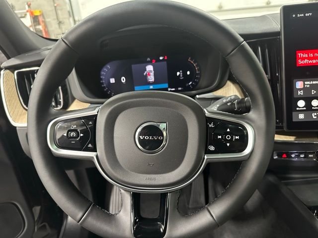 2026 Volvo XC60 Plus - Photo 18