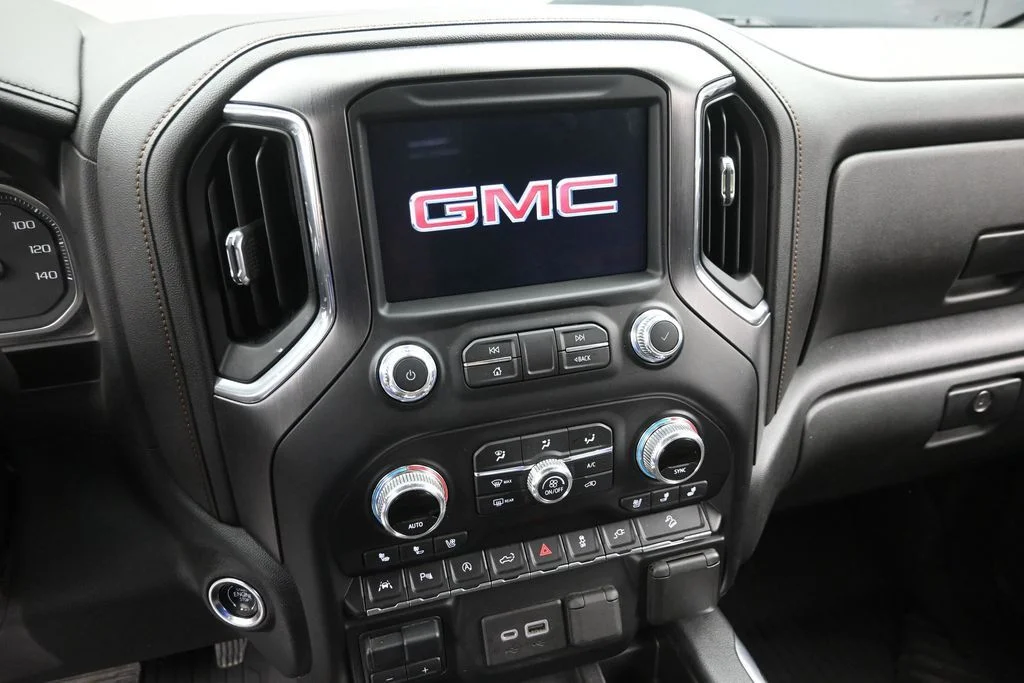 Used 2020 Red GMC AT4 image 17