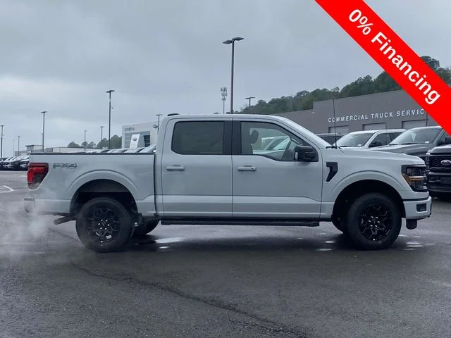 New 2026 White Ford XLT image 2