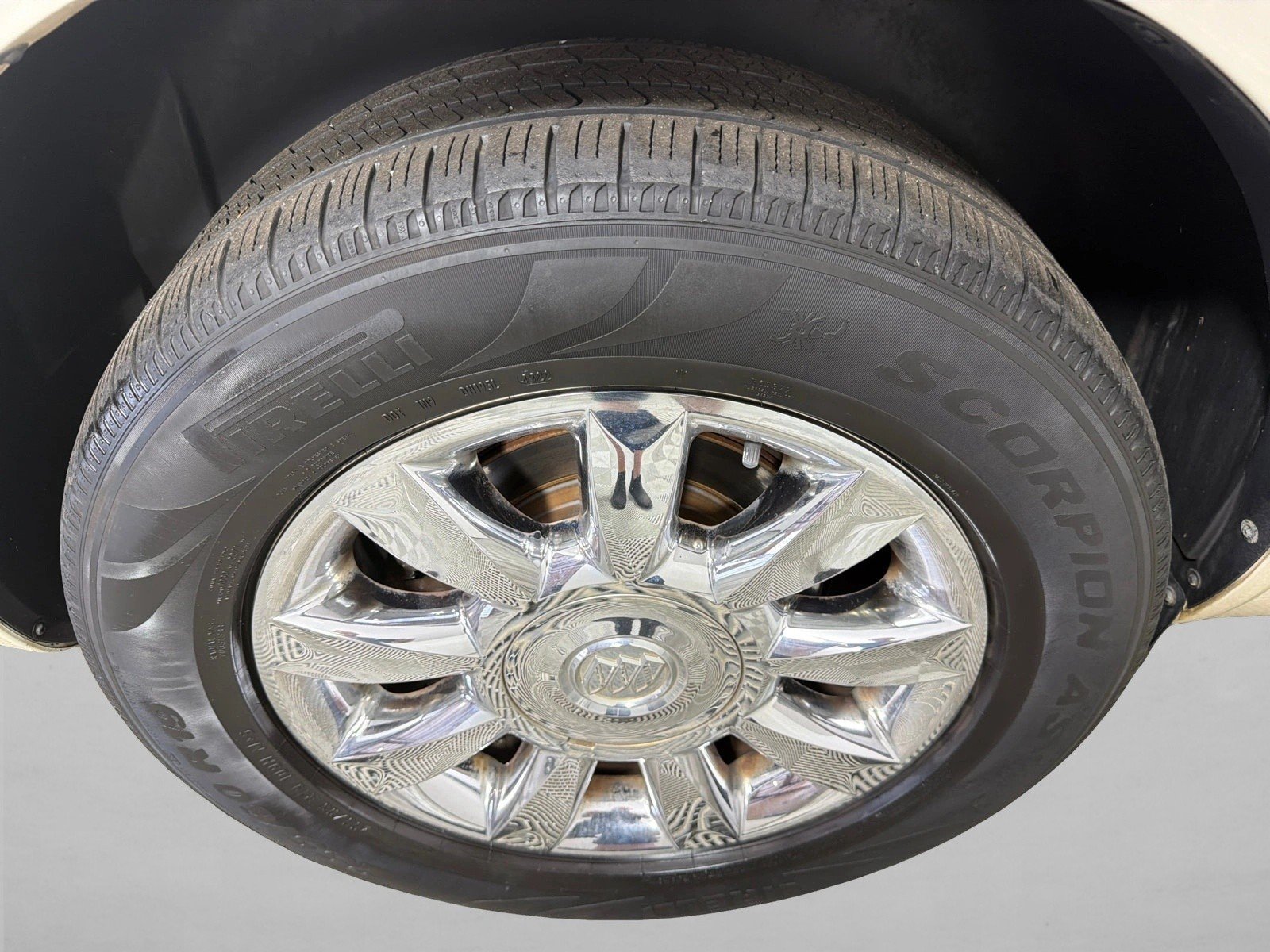 Used 2014 White Diamond Tricoat Buick Premium image 19
