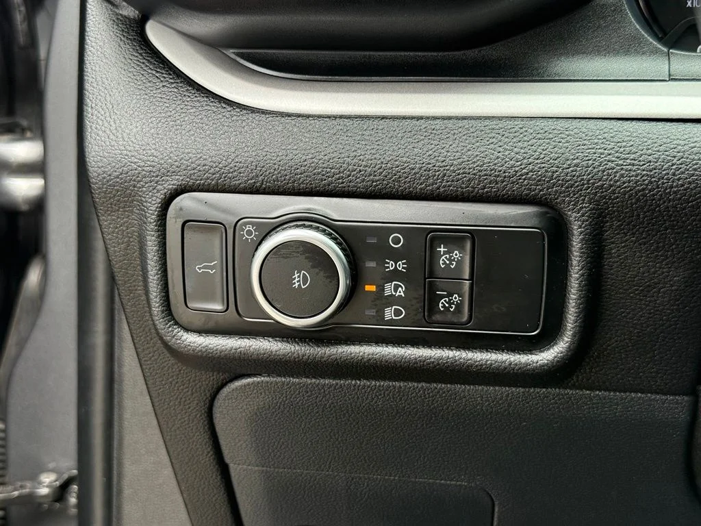 Used 2023 Gray Ford XLT image 16