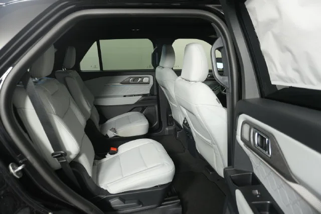 New 2027 Agate Black Metallic Ford Platinum™ image 29