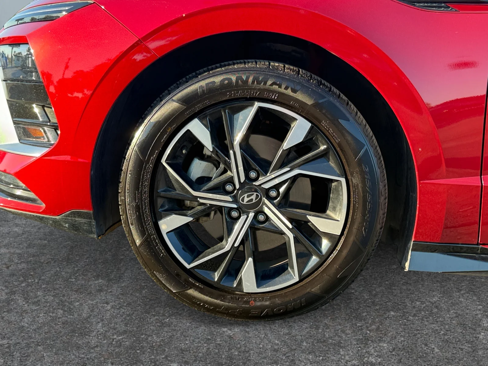 Used 2025 Ultimate red Hyundai SEL image 9