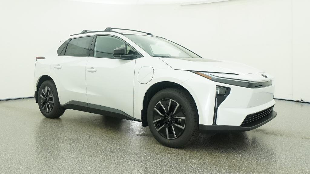 New 2026 Wind Chill Pearl Toyota XLE image 33