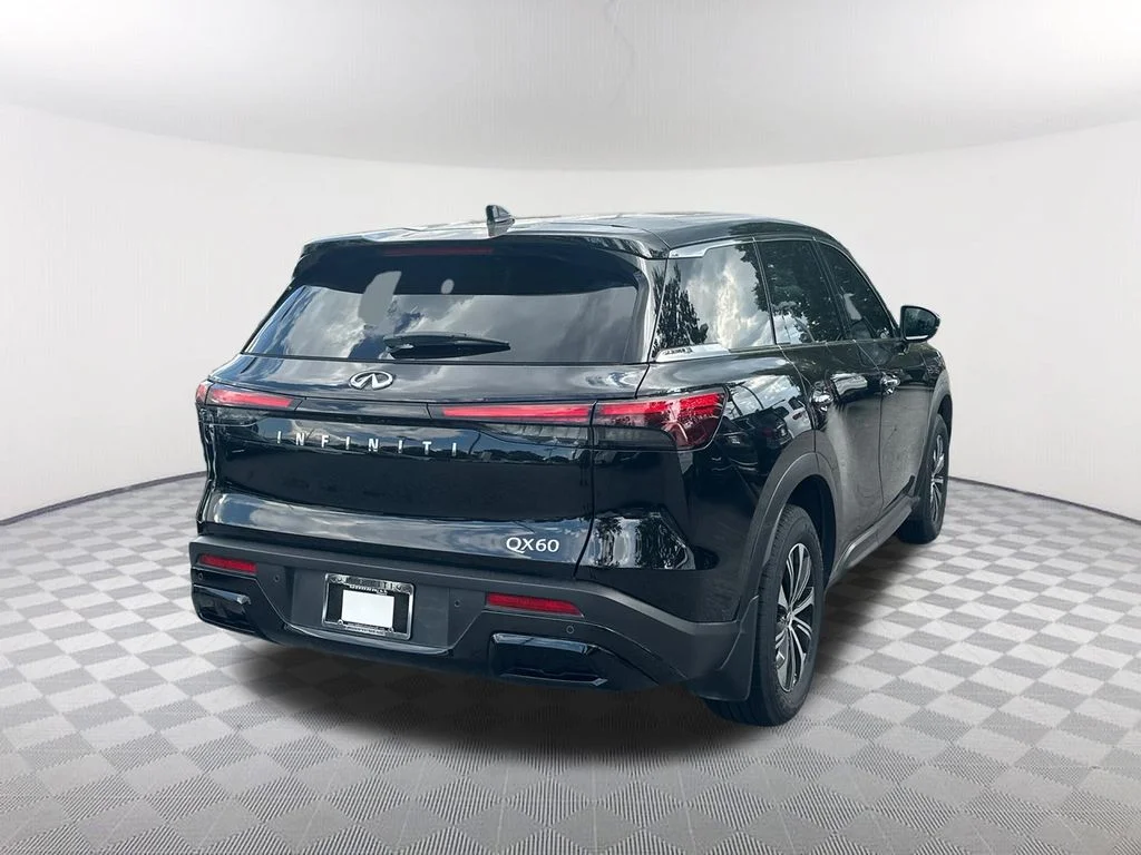 Used 2024 Black INFINITI PURE image 5