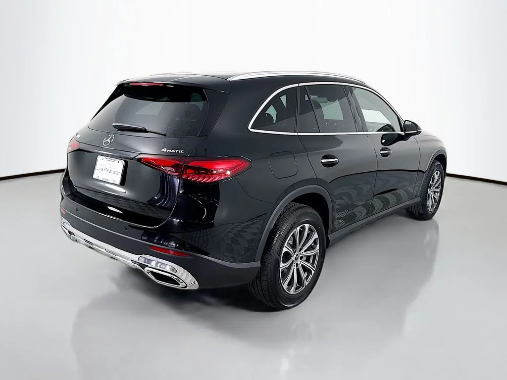 Used 2026 Black Mercedes-Benz GLC 300 image 9