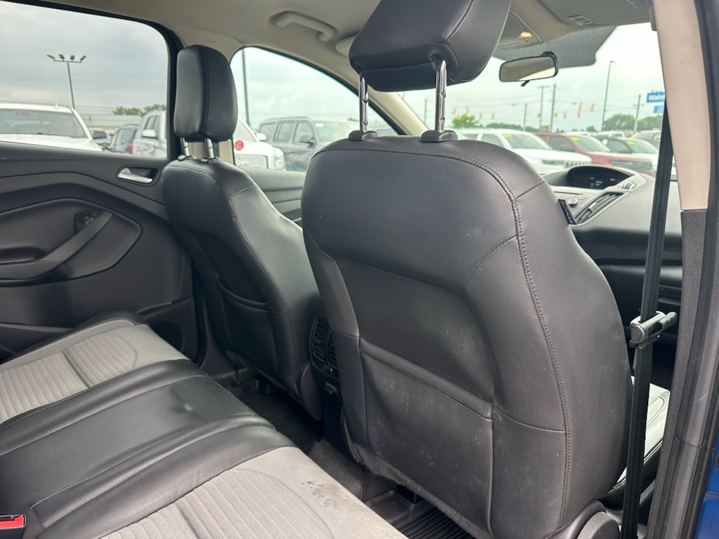 Used 2018 Blue Lightning Ford SE image 15