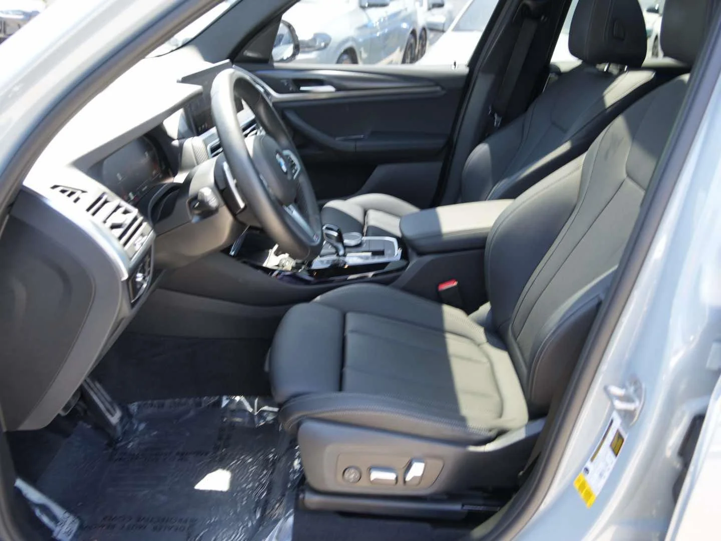 Certified Used 2023 Brooklyn Grey Metallic BMW sDrive30i Sports Activity Vehicle South Africa image 14