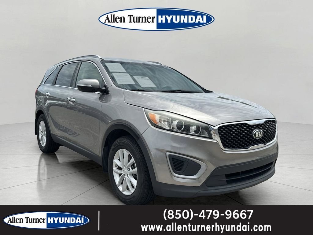 2017 Kia Sorento LX AT's photo