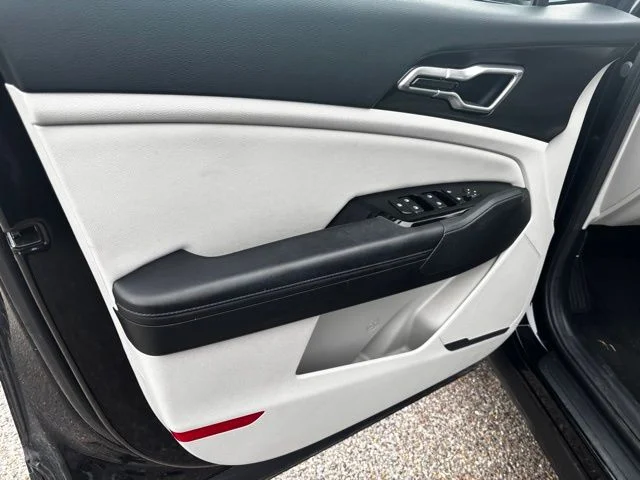 Used 2024 Black Kia EX image 9