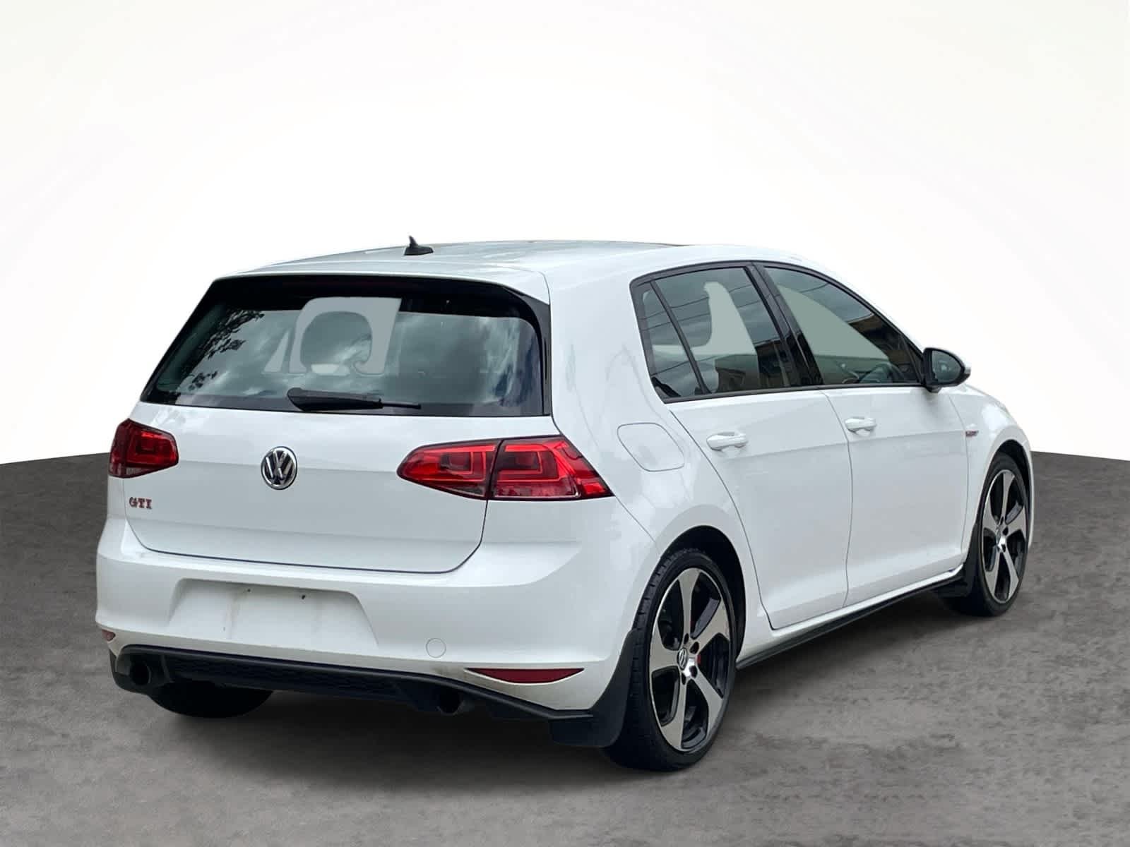 Used 2017 Pure White Volkswagen Autobahn image 10
