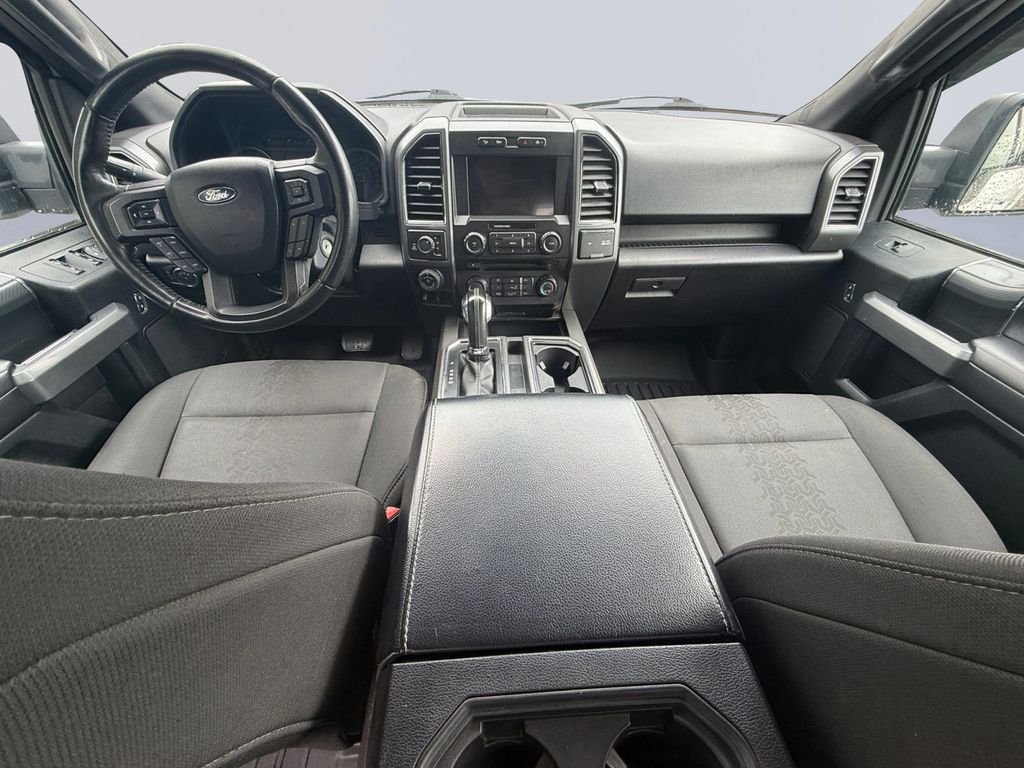 Used 2018  Ford XLT image 12