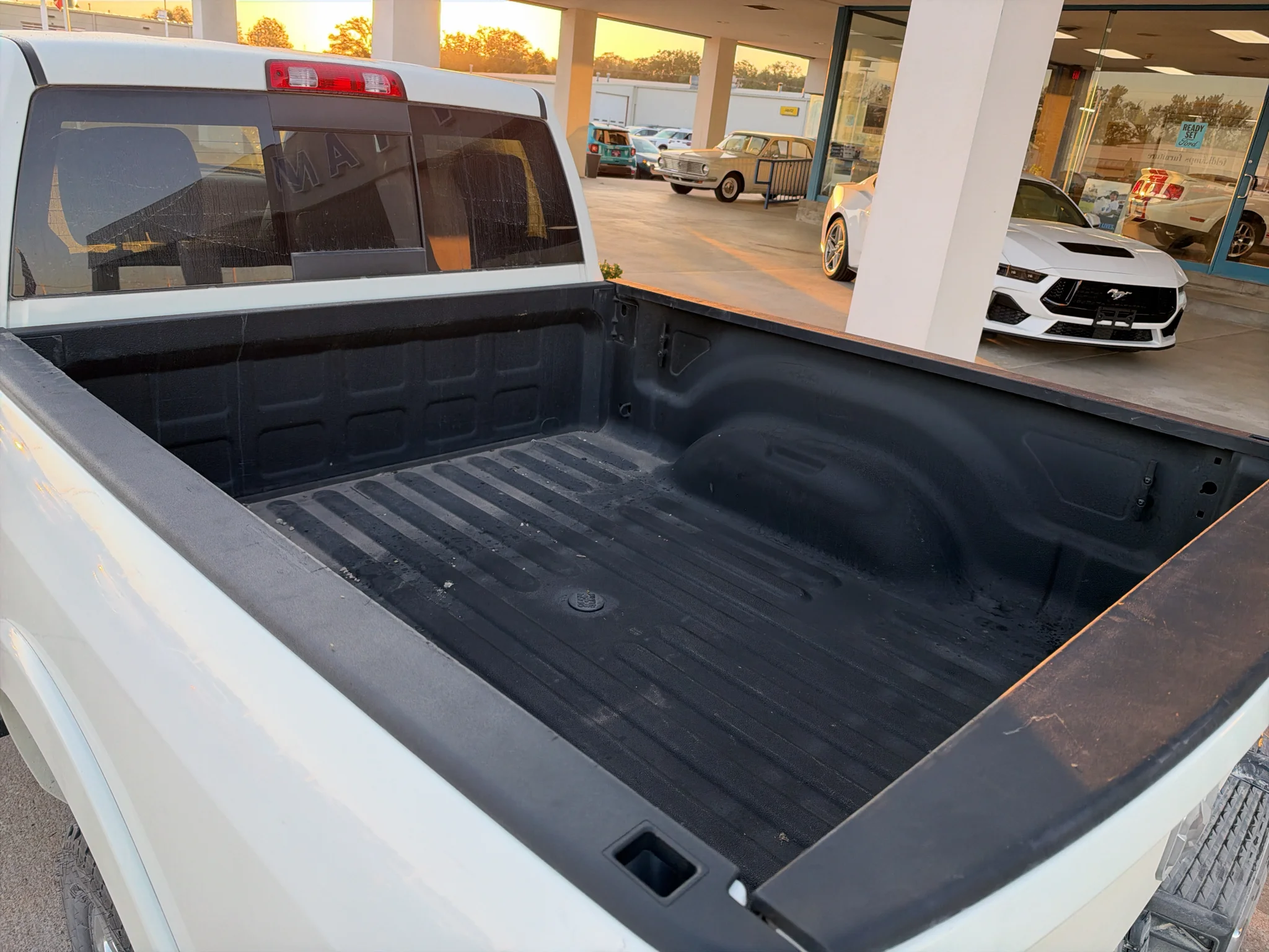 Used 2022 Pearl White Ram Laramie image 9