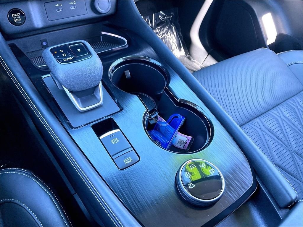 Used 2025 Gun Metallic Nissan Platinum image 34