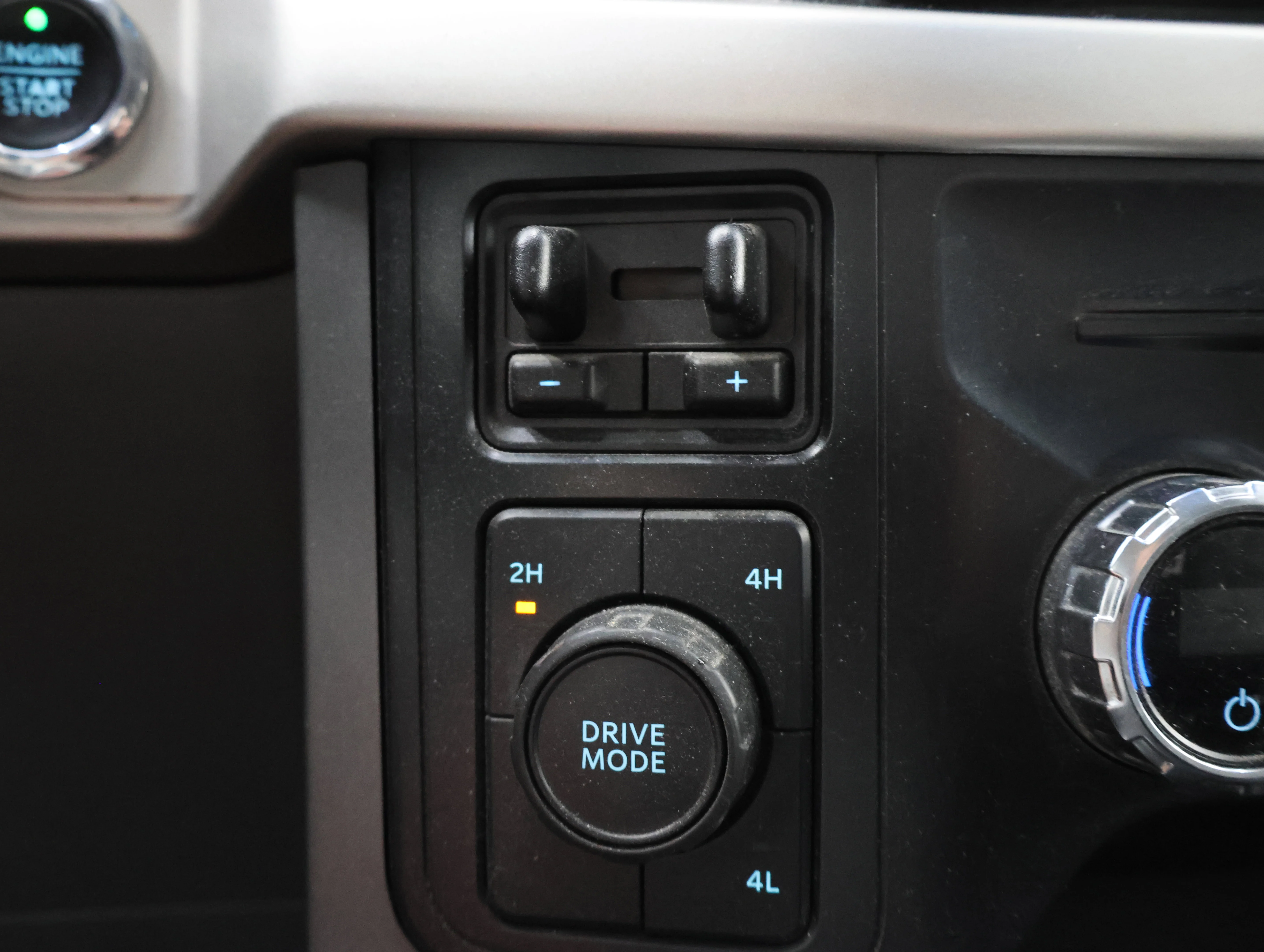 Used 2021 Guard Metallic Ford XLT image 49