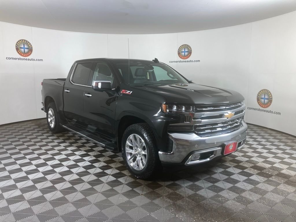 Used 2019 Black Chevrolet LTZ image 17