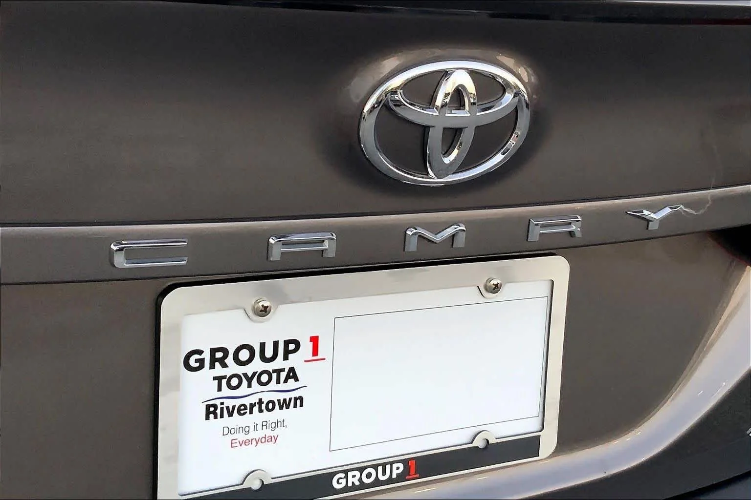 Used 2022 Predawn Gray Mica Toyota SE image 27