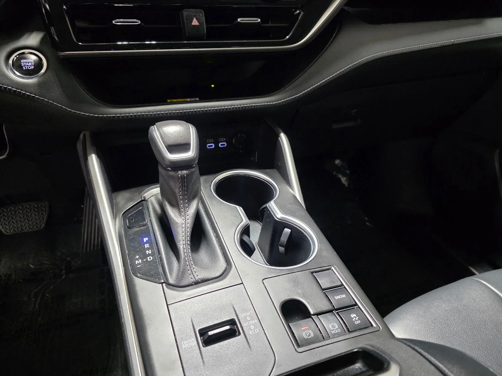 Used 2023 Wind Chill Pearl Toyota XLE image 28