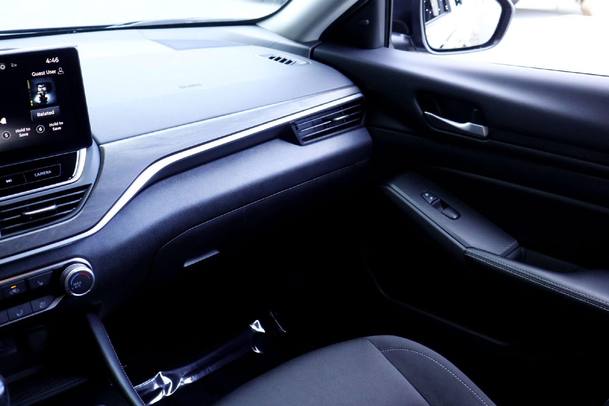 Used 2024 Super Black Nissan 2.5 SV image 25