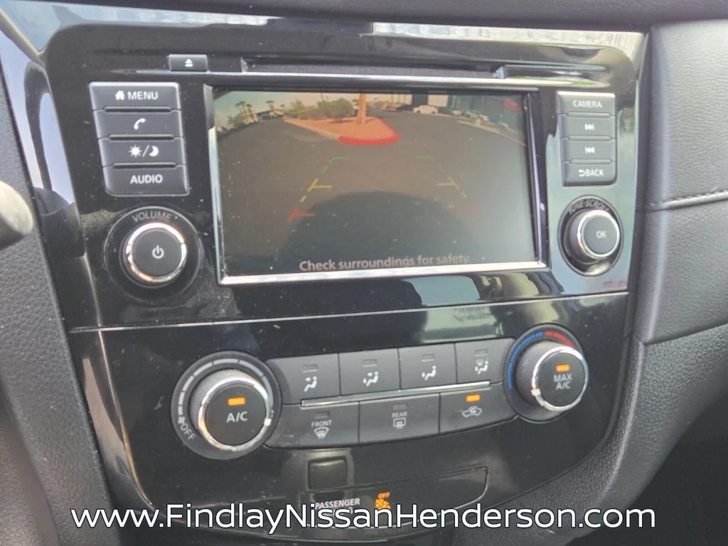 Used 2019 Blue Nissan S image 27