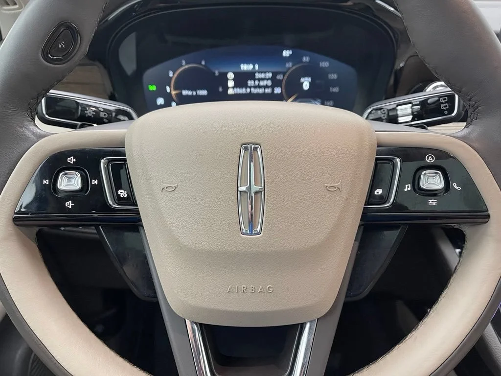 Used 2022 Blue Lincoln Reserve image 22