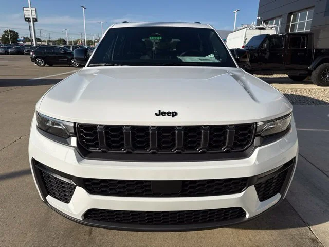 New 2027 White Jeep Limited image 9