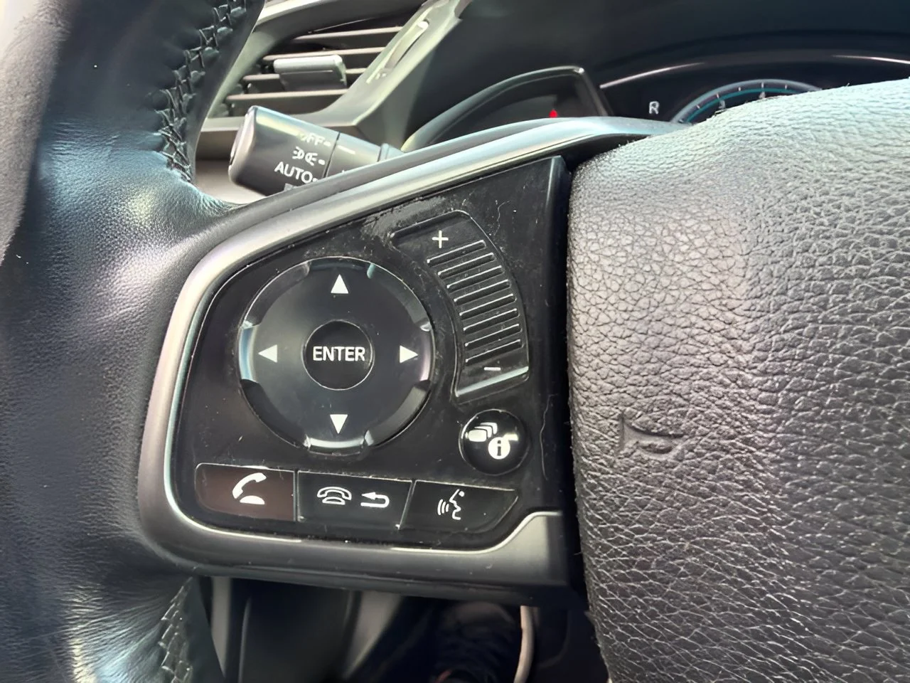 Certified Used 2017 Lunar Silver Metallic Honda EX-L Navi image 21