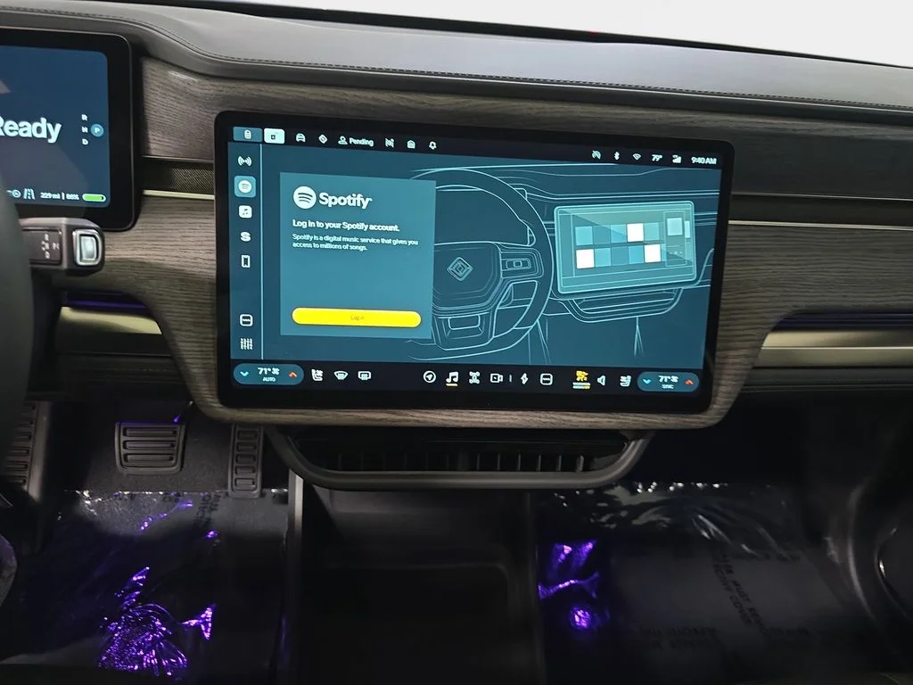 Used 2026  Rivian  image 23