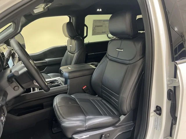 New 2027 Star White Metallic Tri-Coat Ford F-550® Platinum image 46