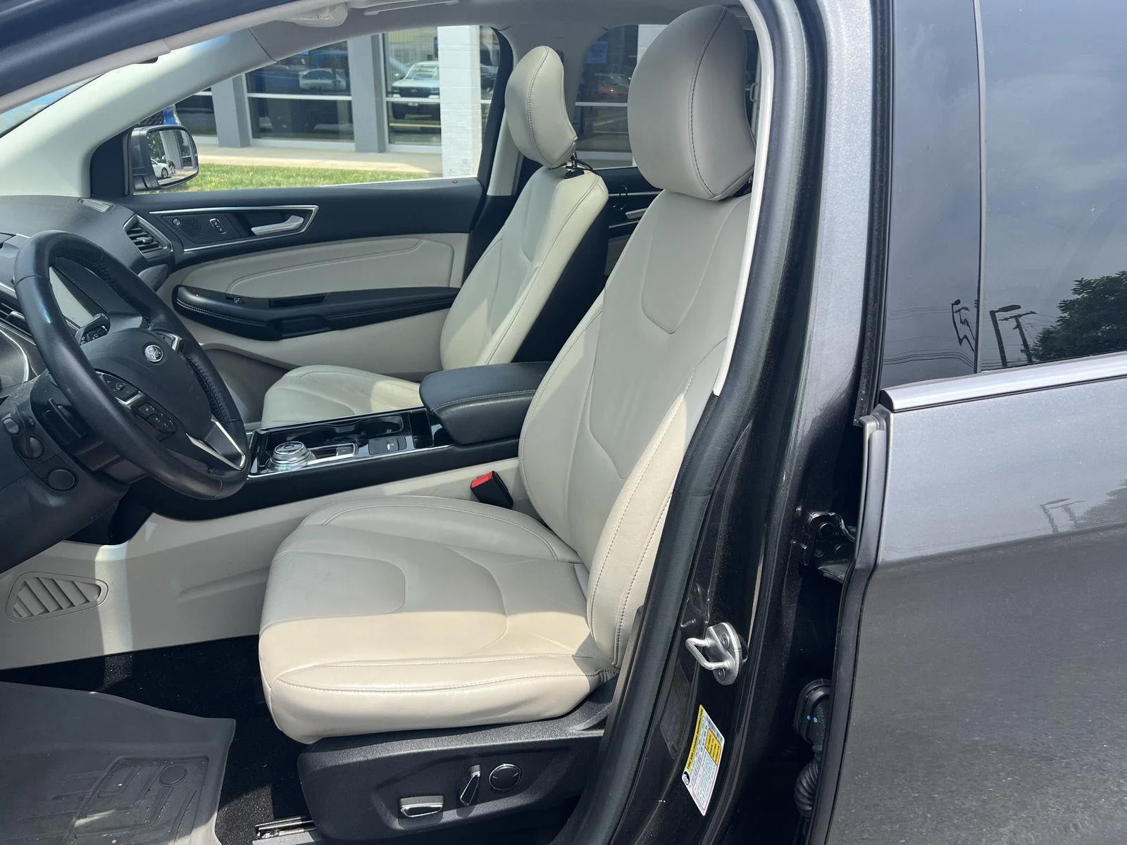 Certified Used 2019 Magnetic Ford Titanium image 10