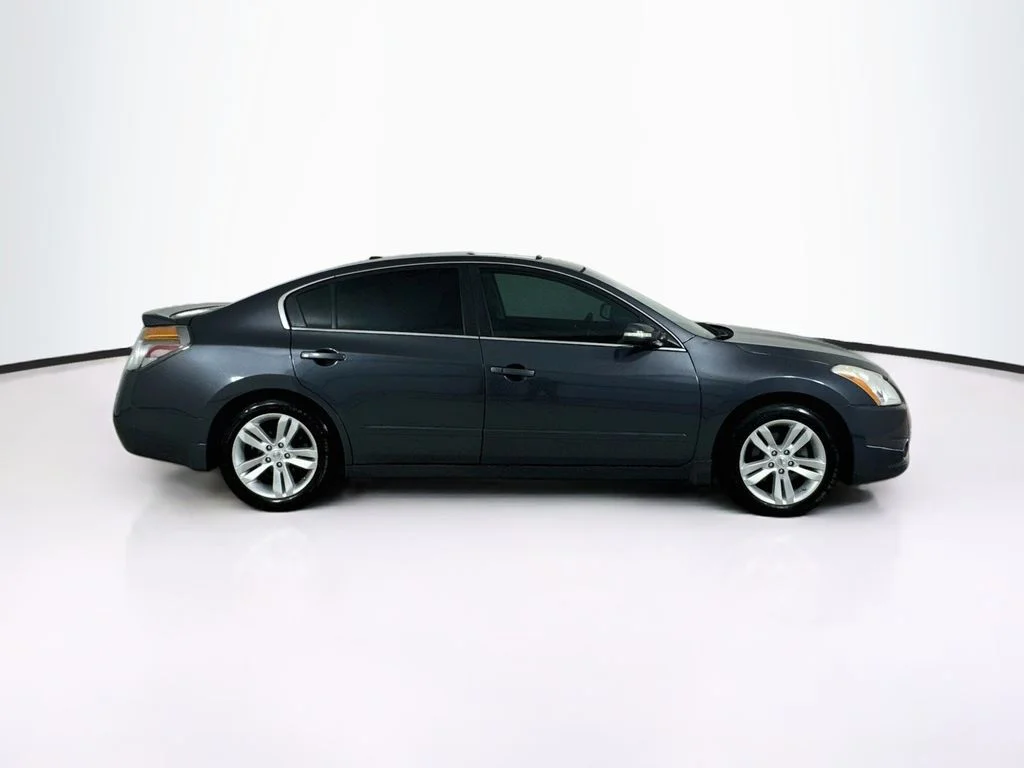 Used 2012 Dark Slate Metallic Nissan 3.5 SR image 8