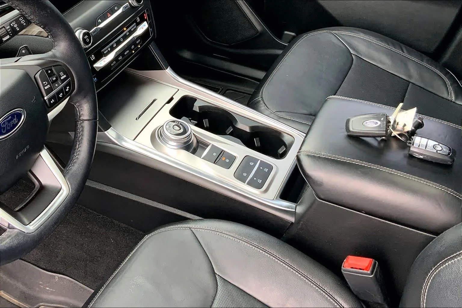 Used 2020 Blue Metallic Ford Limited image 16