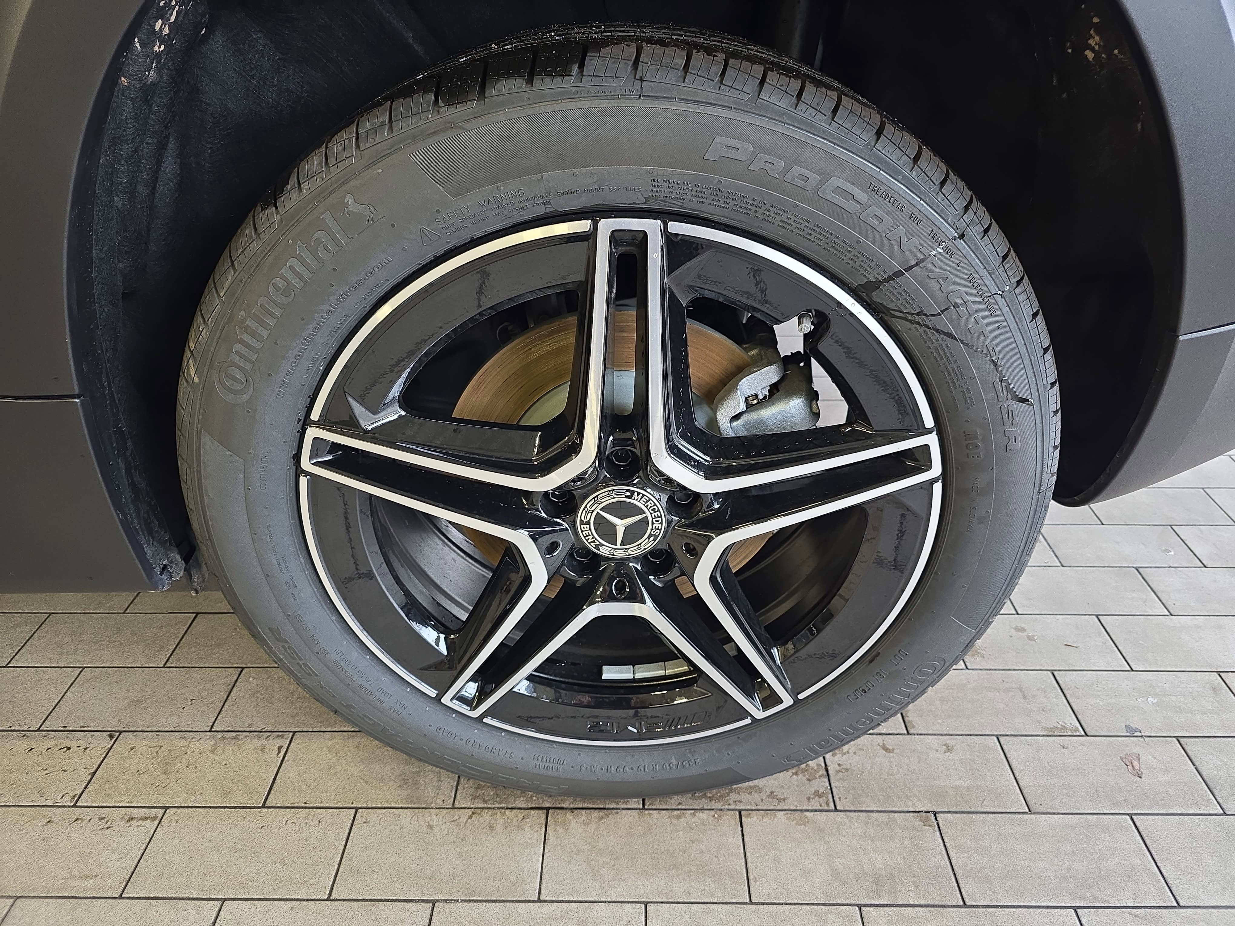 New 2026 Starling Blue Metallic Mercedes-Benz GLB250 image 34