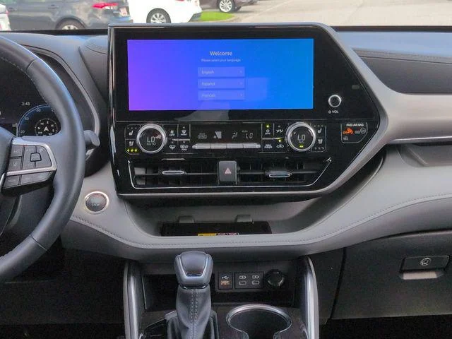 Certified Used 2025 CELESTIAL SILVER Toyota  image 18