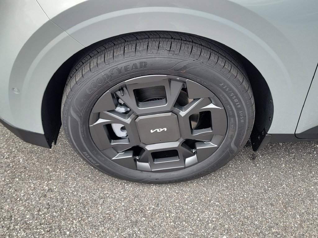 New 2026 Ivory Silver Kia SX image 37