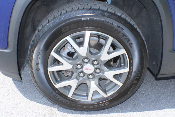 Certified Used 2023 Ultra Blue Metallic GMC SLE image 5
