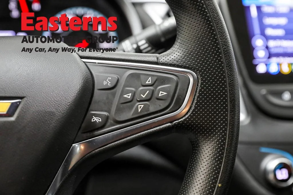 Used 2023 Gray Chevrolet LT image 16