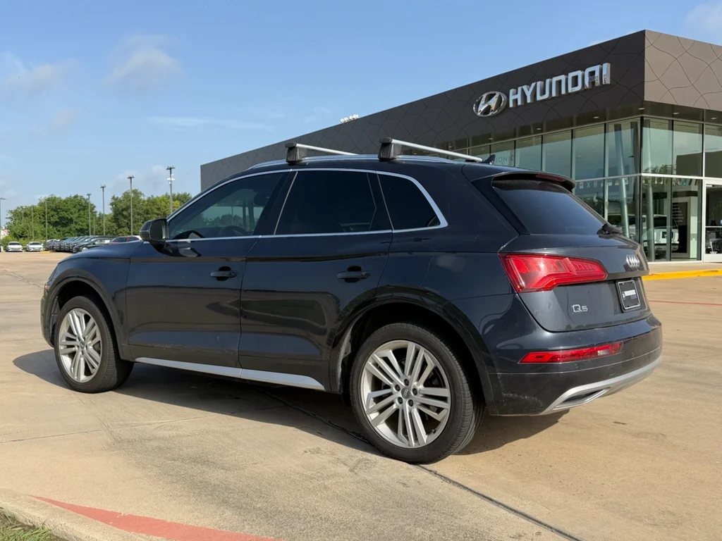 Used 2018 Moonlight Blue Metallic Audi Prestige image 3