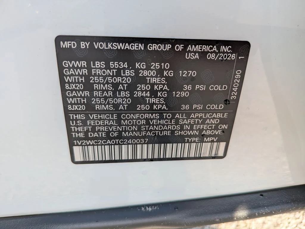 New 2026 White/off-white Volkswagen SE w/Technology image 31