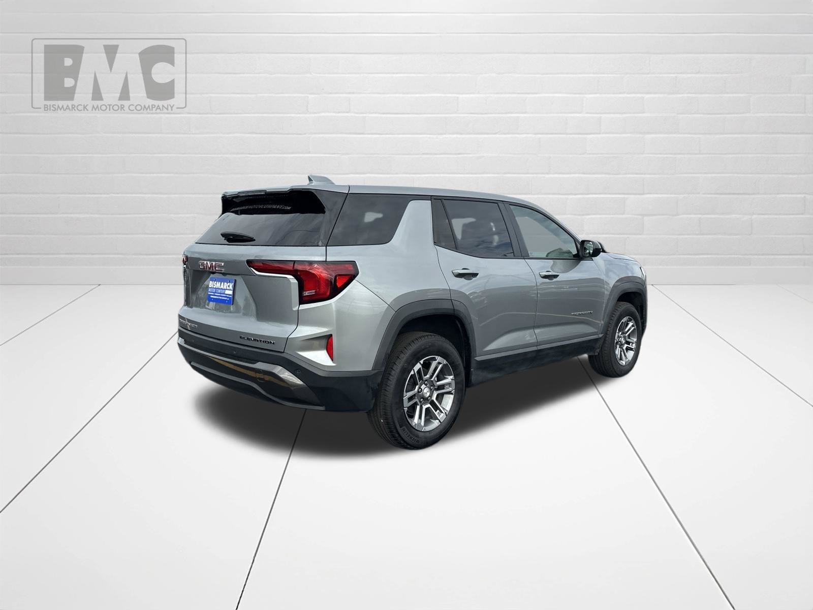 Used 2026 Silver GMC Elevation image 3