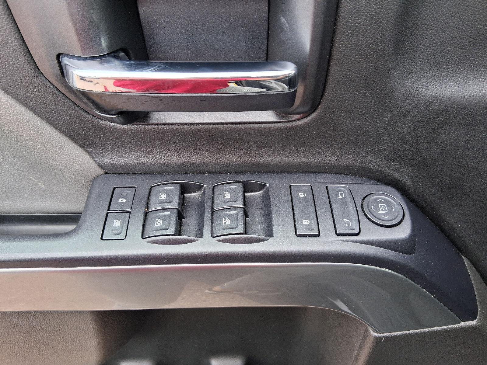 Used 2015 Black Chevrolet LT image 17