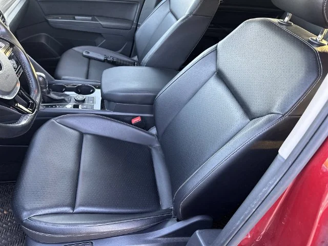 Used 2018 Red Volkswagen SEL image 22