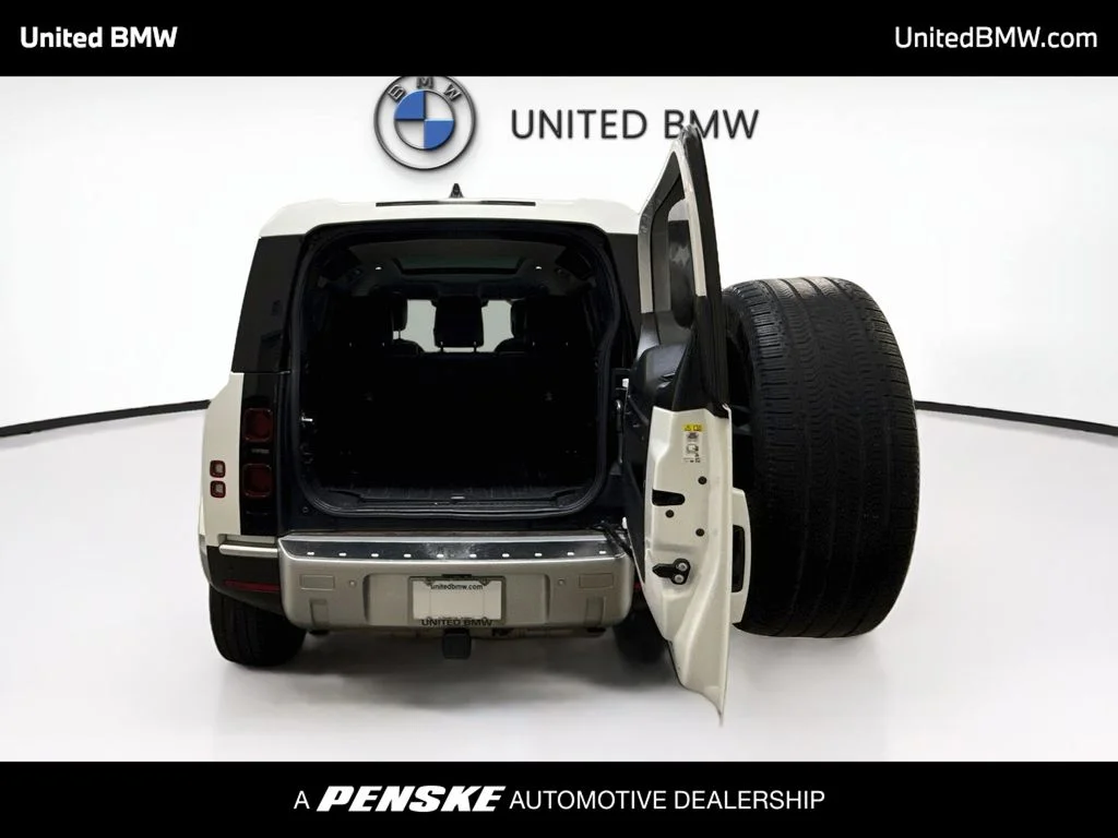 Used 2020 Fuji White Land Rover HSE image 21