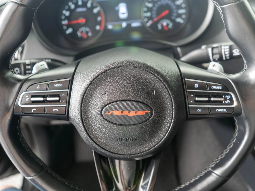 Used 2018 Black Kia Premium image 15