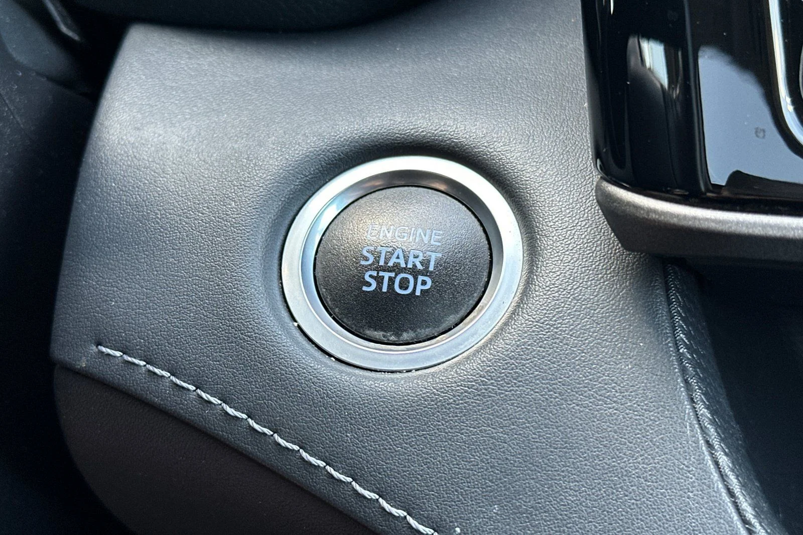 Used 2021  Toyota XLE image 28