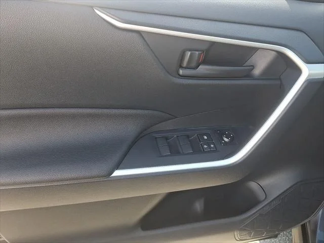 Certified Used 2025 MAGNETIC GRAY MET. Toyota  image 13