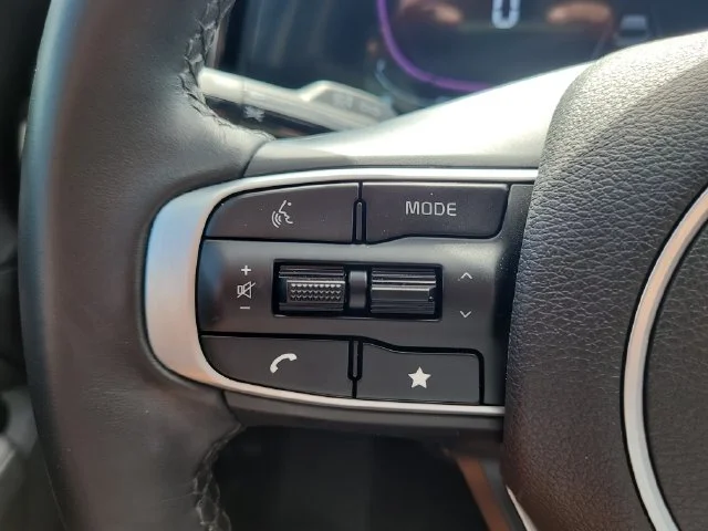 Certified Used 2025 White Kia EX image 31